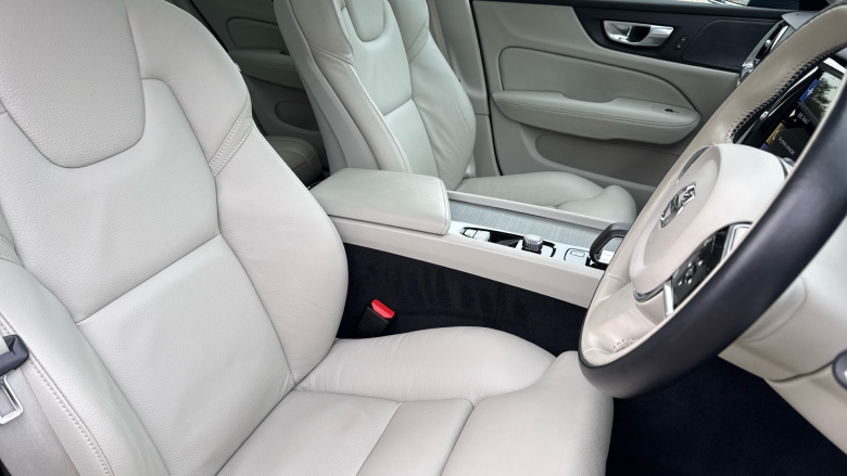 Volvo V60 2.0 B5P Cross Country 5dr AWD Auto Petrol Estate